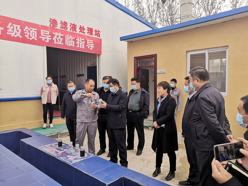 衛(wèi)輝市市委書記、市政府領(lǐng)導(dǎo)、城管局局長(zhǎng)等領(lǐng)導(dǎo)一行蒞臨盛邦環(huán)境衛(wèi)輝垃圾填埋場(chǎng)滲濾液處理項(xiàng)目進(jìn)行視察調(diào)研工作