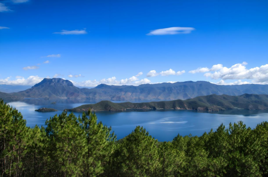 守護(hù)綠水青山的"環(huán)保守門人"